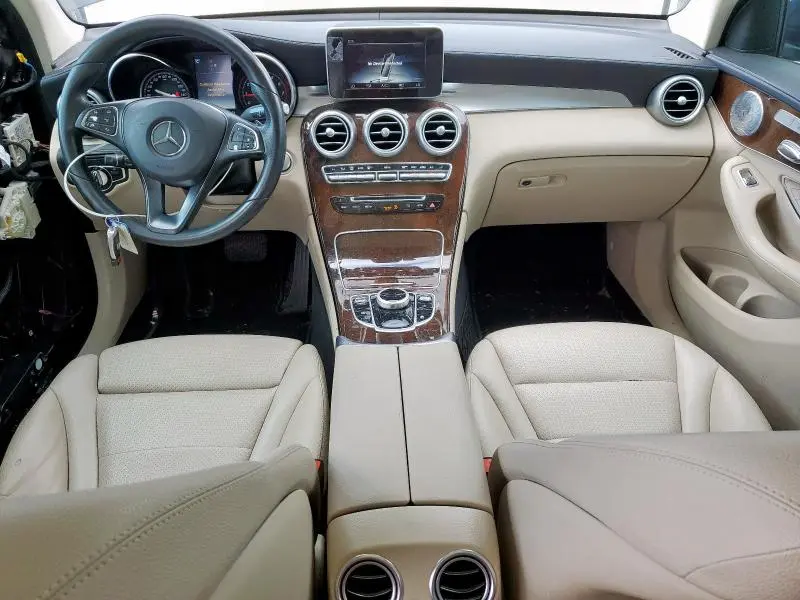 2017 MERCEDES-BENZ GLC 300  