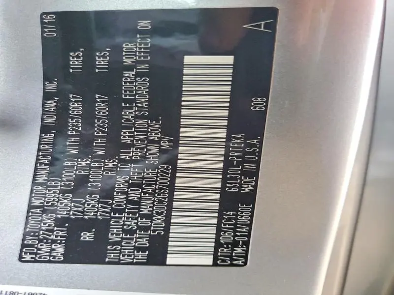 2016 TOYOTA SIENNA LE  