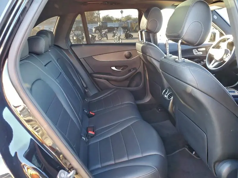 2021 MERCEDES-BENZ GLC 300  