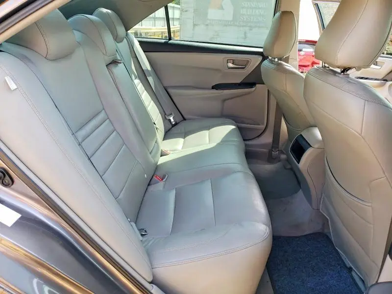 2015 TOYOTA CAMRY LE  