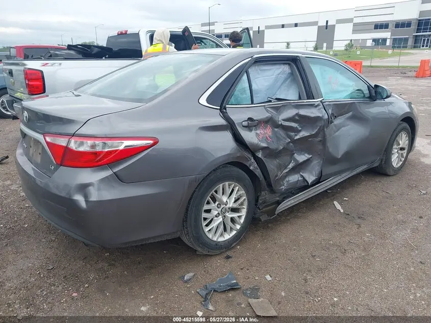 2016 TOYOTA CAMRY LE