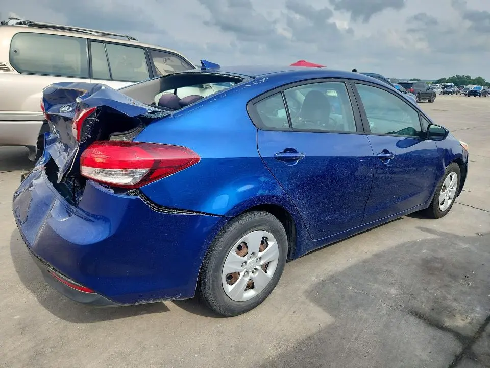 2018 KIA FORTE LX  