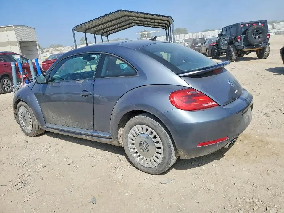 2016 VOLKSWAGEN BEETLE SE  