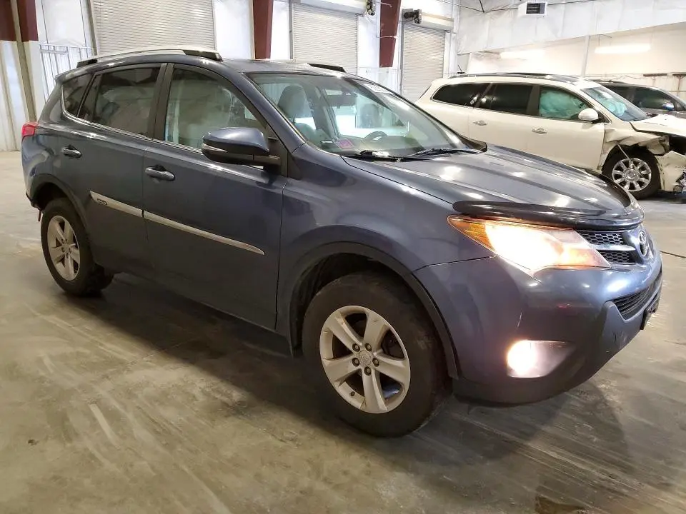 2014 TOYOTA RAV4 XLE  