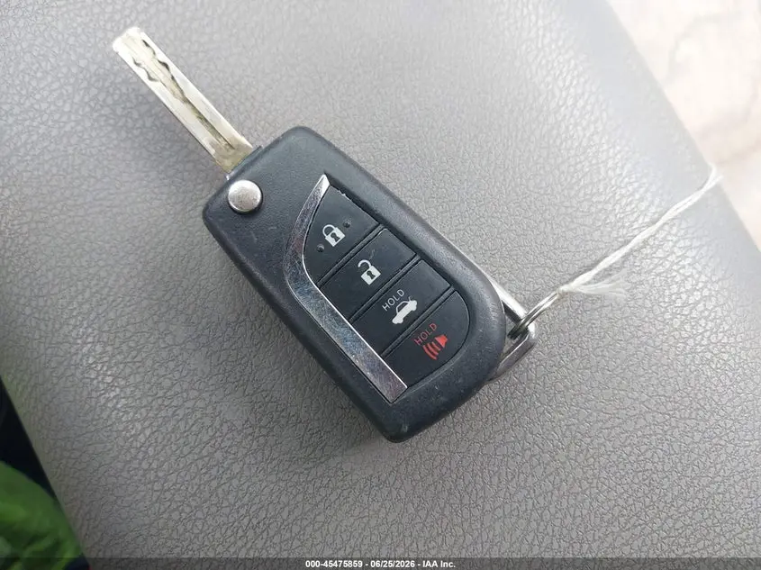2019 TOYOTA CAMRY LE