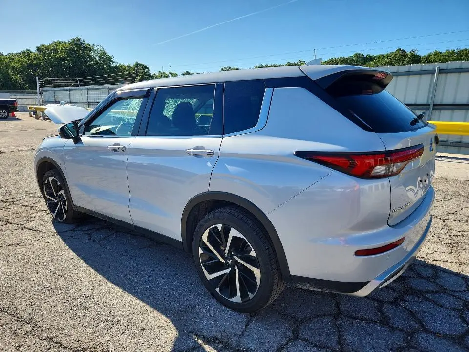 2023 MITSUBISHI OUTLANDER SE  