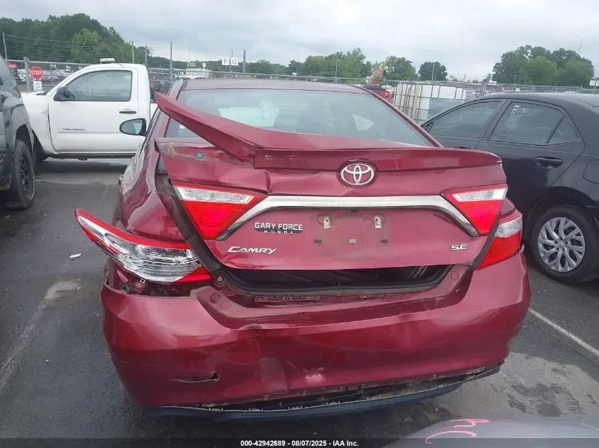 2016 TOYOTA CAMRY SE