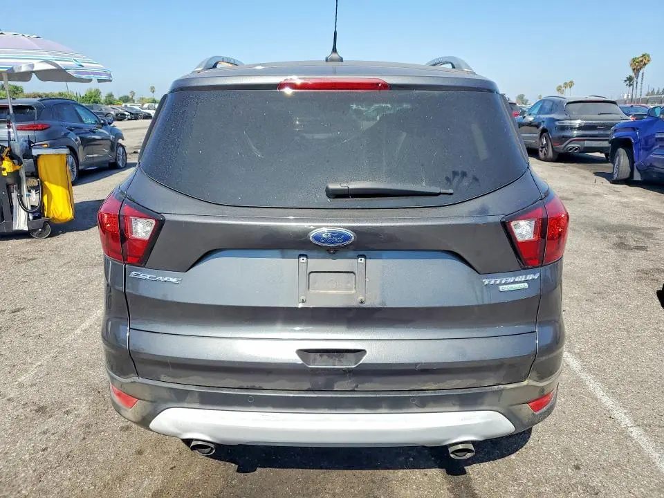 2019 FORD ESCAPE TITANIUM  