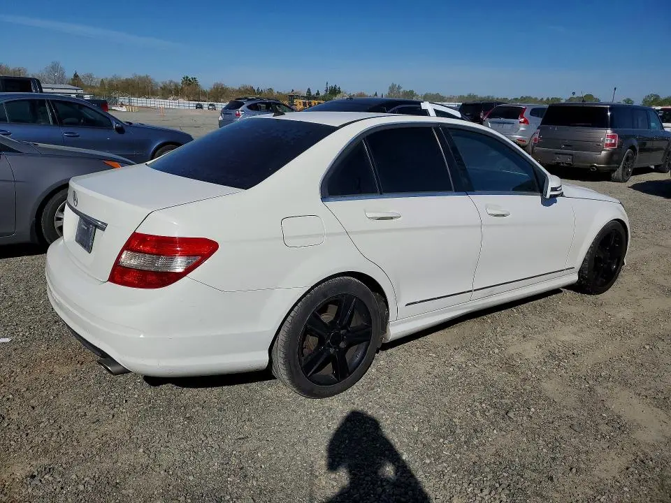 2011 MERCEDES-BENZ C 300  