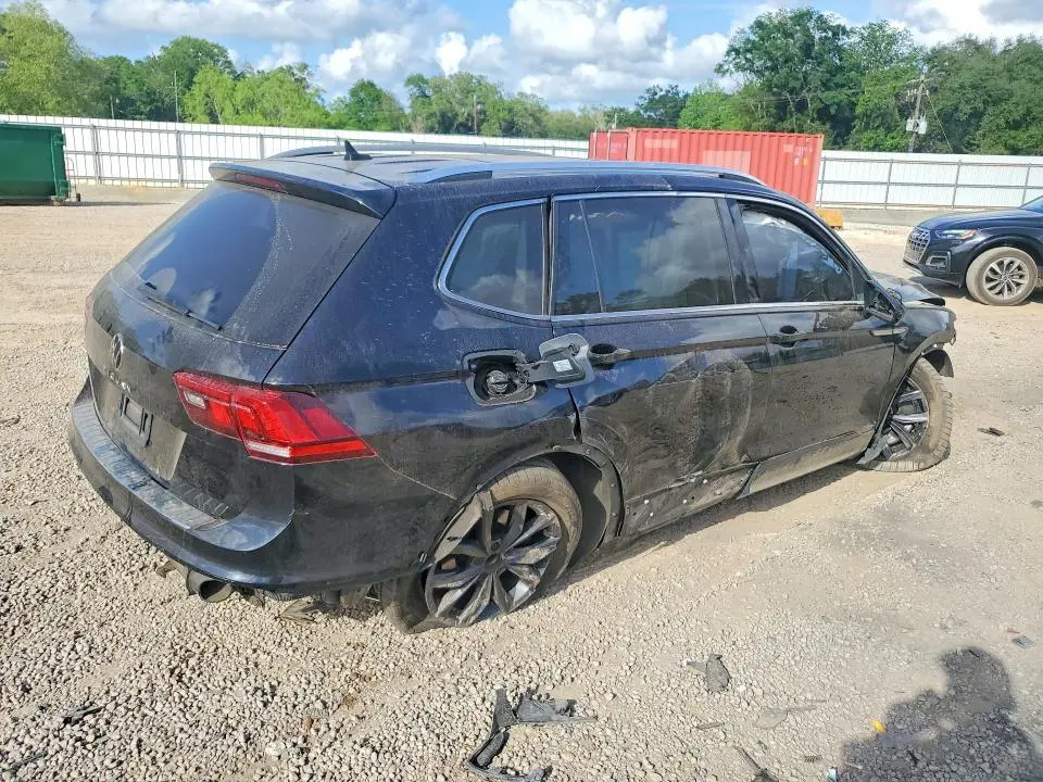 2022 VOLKSWAGEN TIGUAN SE  