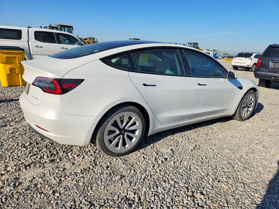 2021 TESLA MODEL 3   