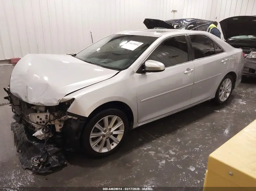 2012 TOYOTA CAMRY XLE V6