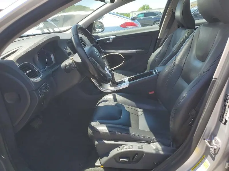 2016 VOLVO V60 T5 PREMIER  