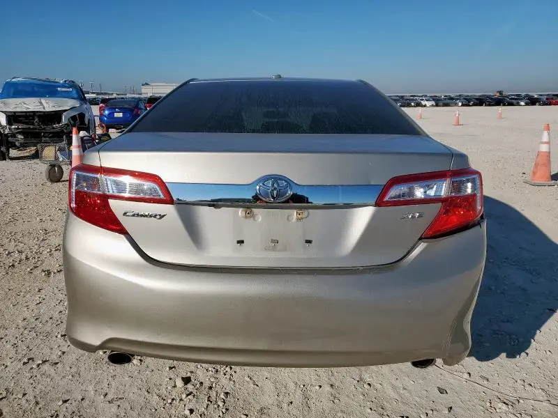 2014 TOYOTA CAMRY   