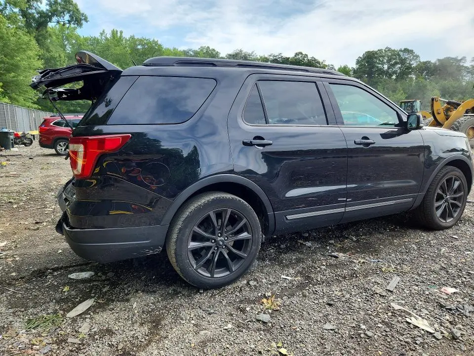2019 FORD EXPLORER XLT  
