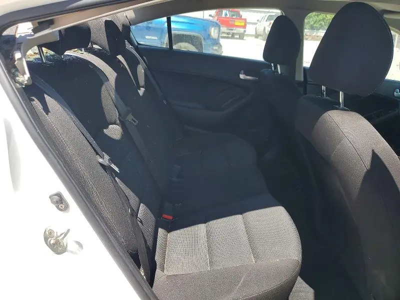2018 KIA FORTE LX  
