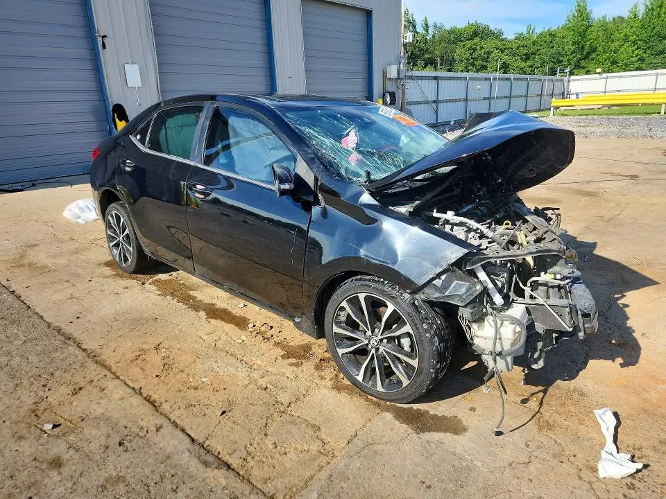2018 TOYOTA COROLLA SE  