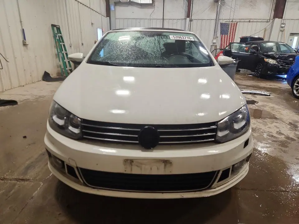 2014 VOLKSWAGEN EOS LUX  