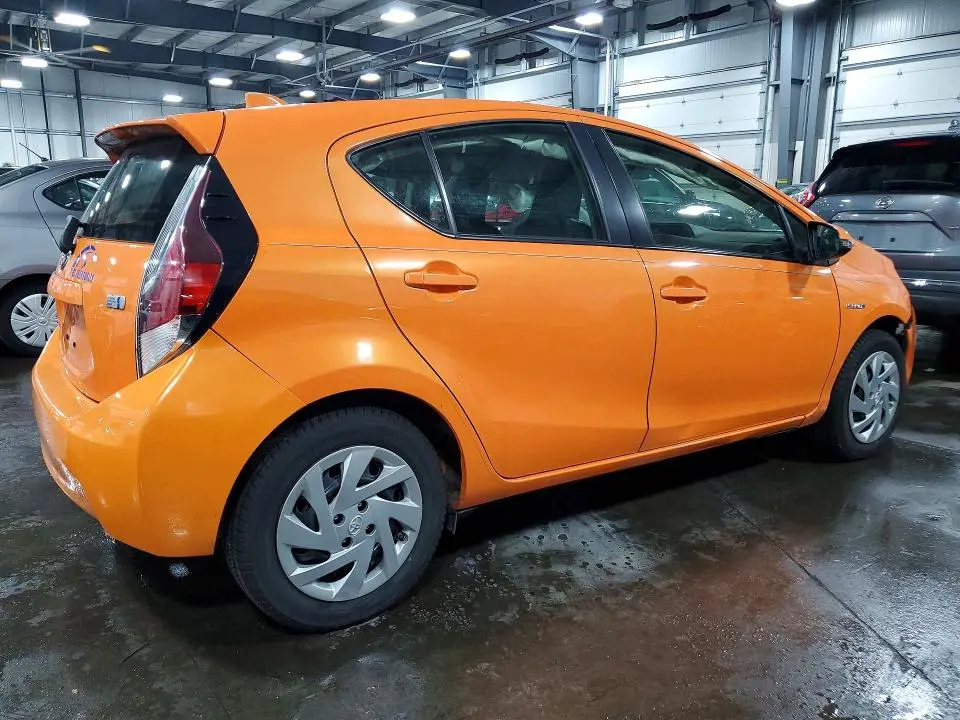 2015 TOYOTA PRIUS C ONE  