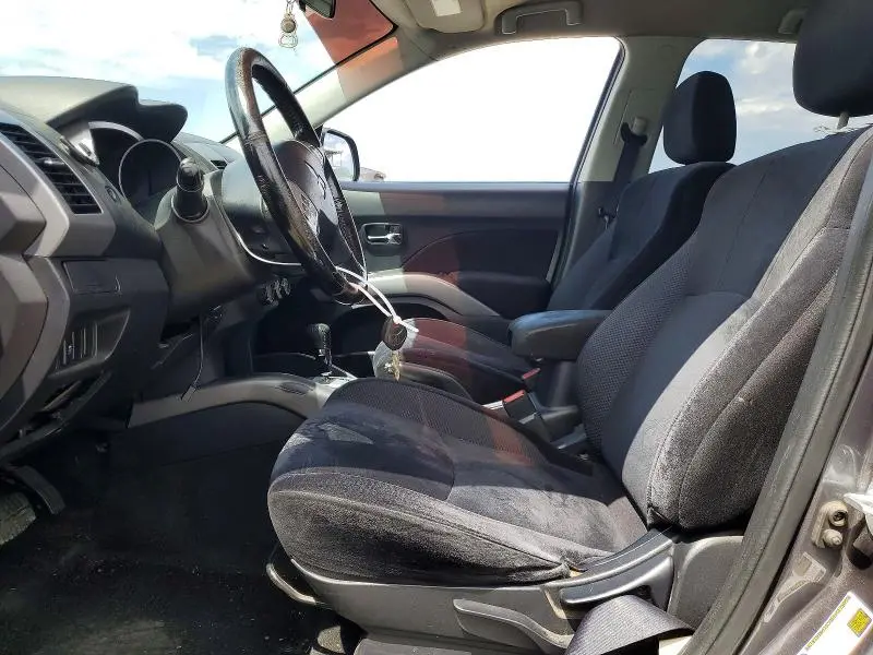 2011 MITSUBISHI OUTLANDER ES  