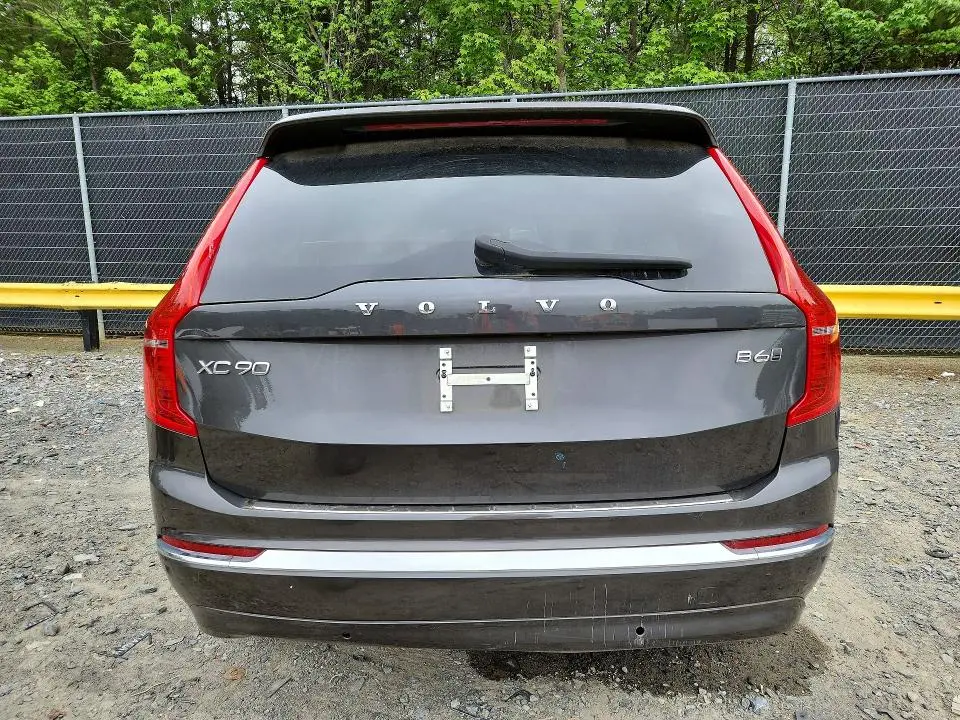 2023 VOLVO XC90 PLUS  