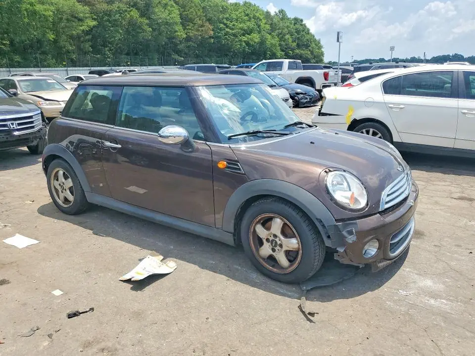2011 MINI COOPER   