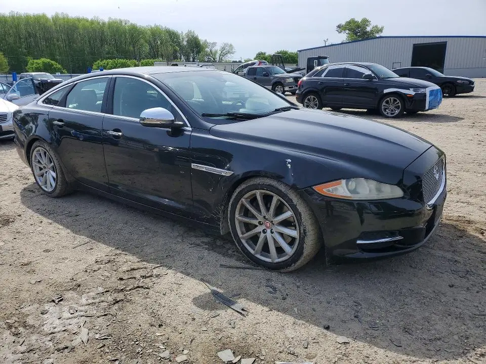 2015 JAGUAR XJ   