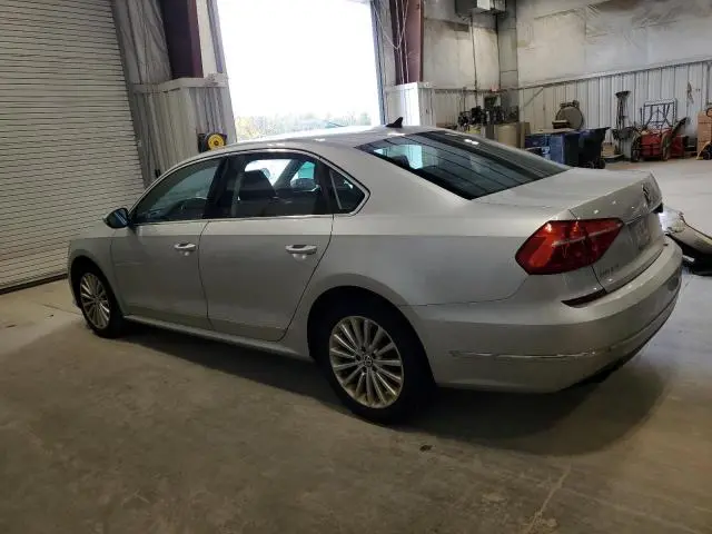 2016 VOLKSWAGEN PASSAT SE  