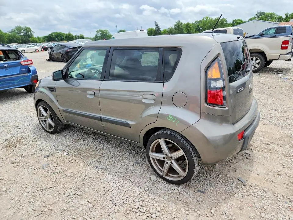 2010 KIA SOUL +  