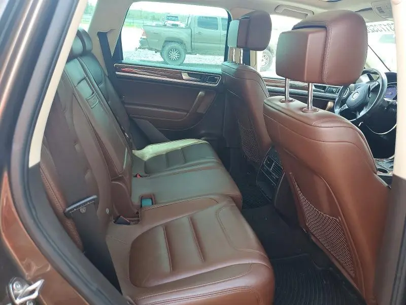 2011 VOLKSWAGEN TOUAREG V6 TDI  