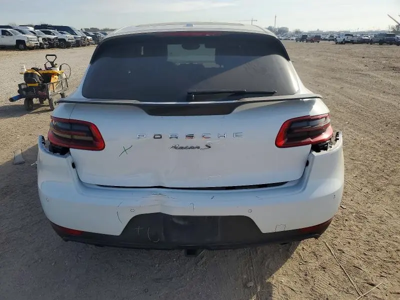 2016 PORSCHE MACAN S  
