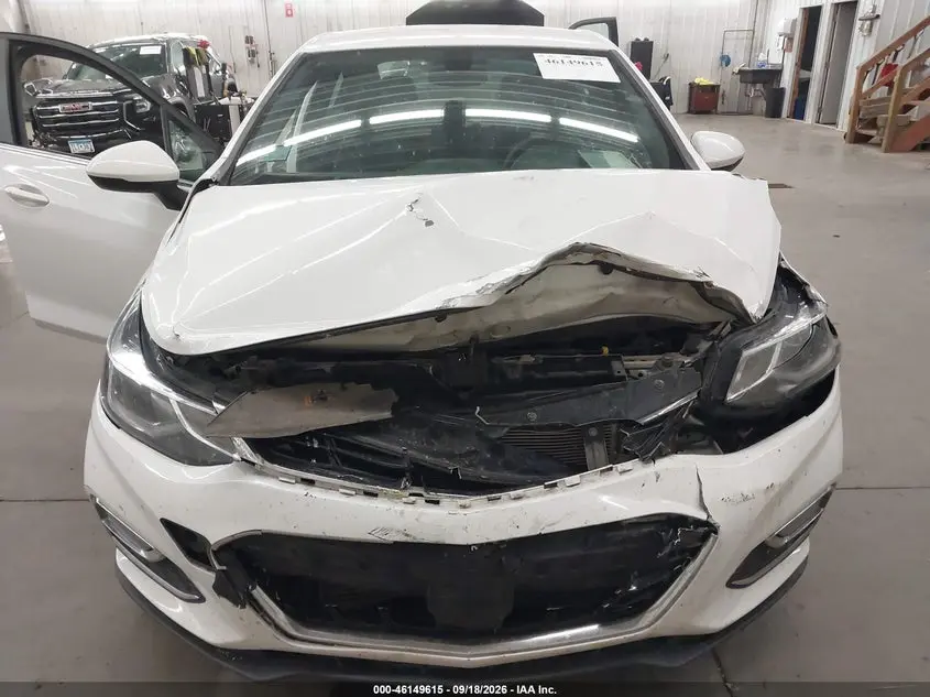 2017 CHEVROLET CRUZE LT AUTO