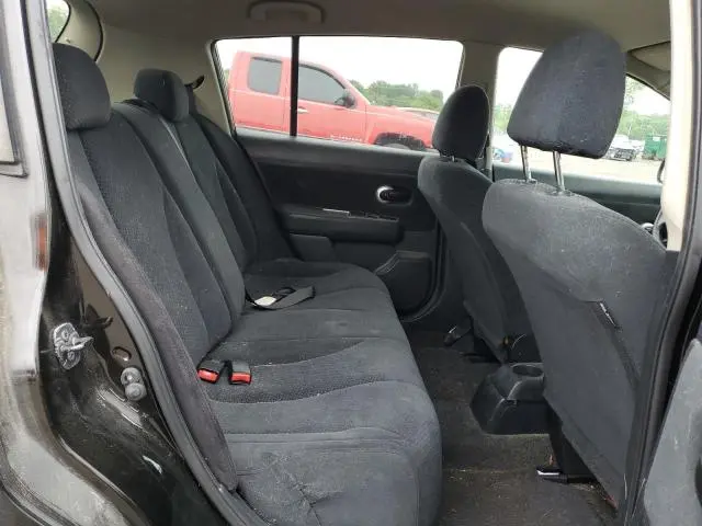2010 NISSAN VERSA S  