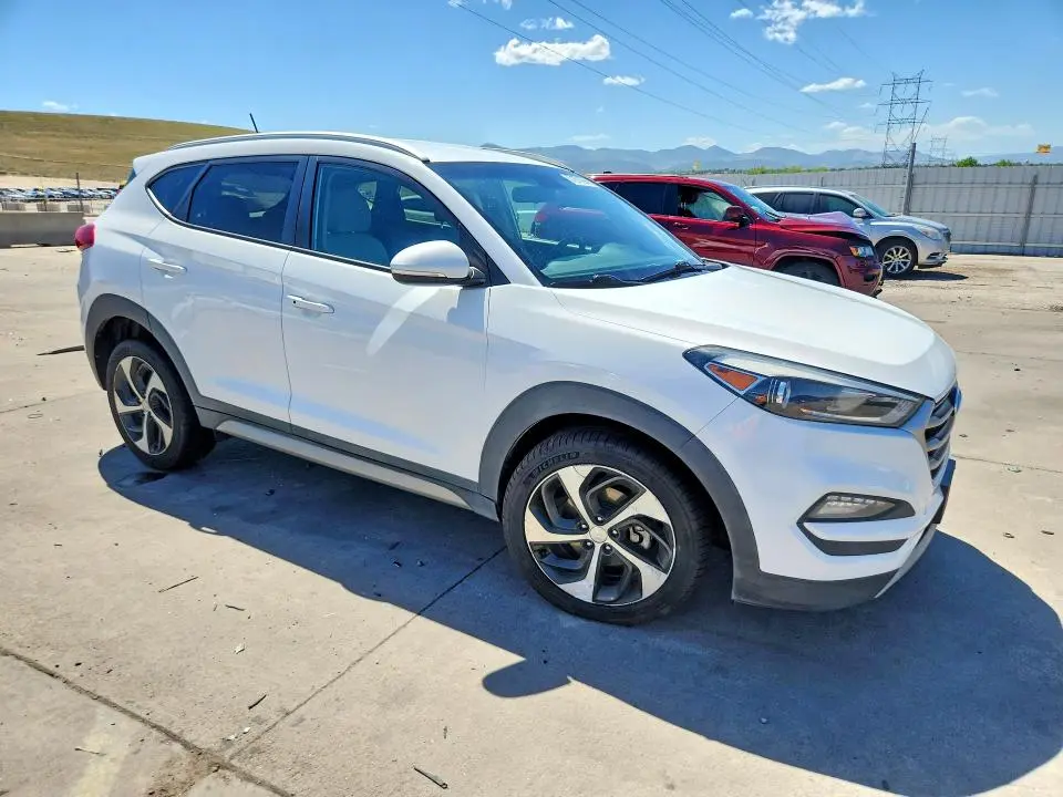 2017 HYUNDAI TUCSON SPORT  