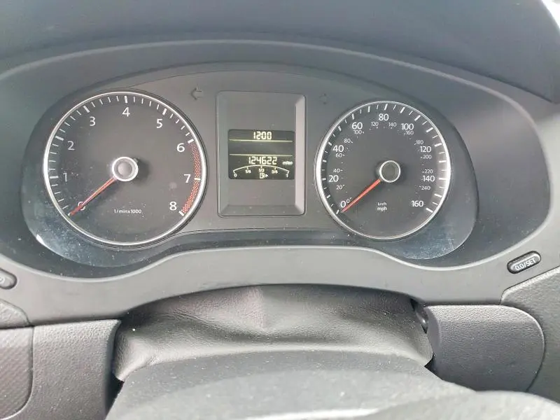 2012 VOLKSWAGEN JETTA SE  