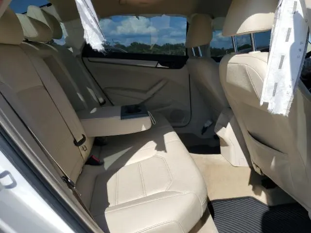 2015 VOLKSWAGEN PASSAT S  