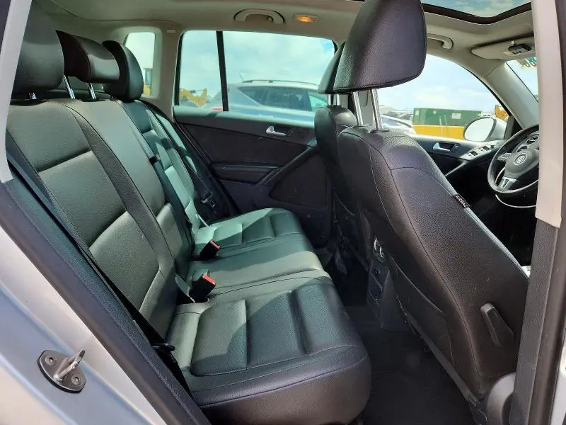 2013 VOLKSWAGEN TIGUAN S  