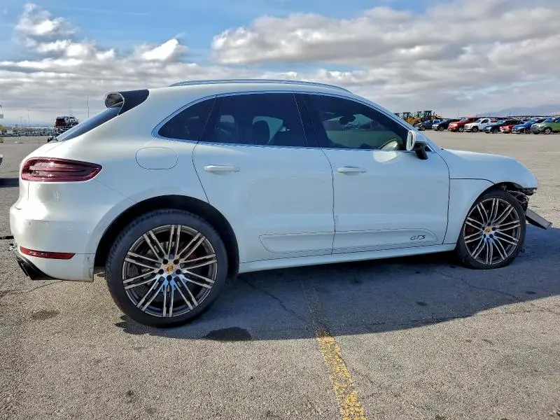 2018 PORSCHE MACAN GTS  