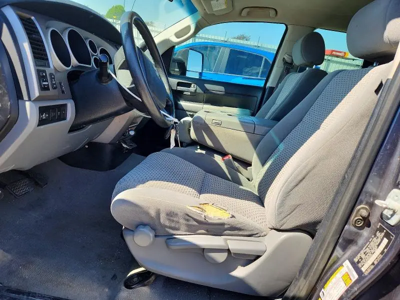 2010 TOYOTA TUNDRA   