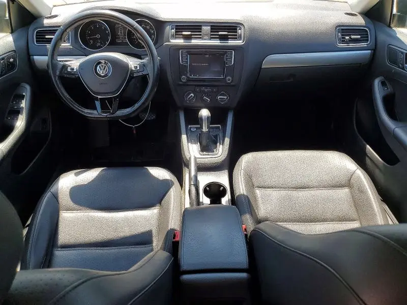 2017 VOLKSWAGEN JETTA SE  