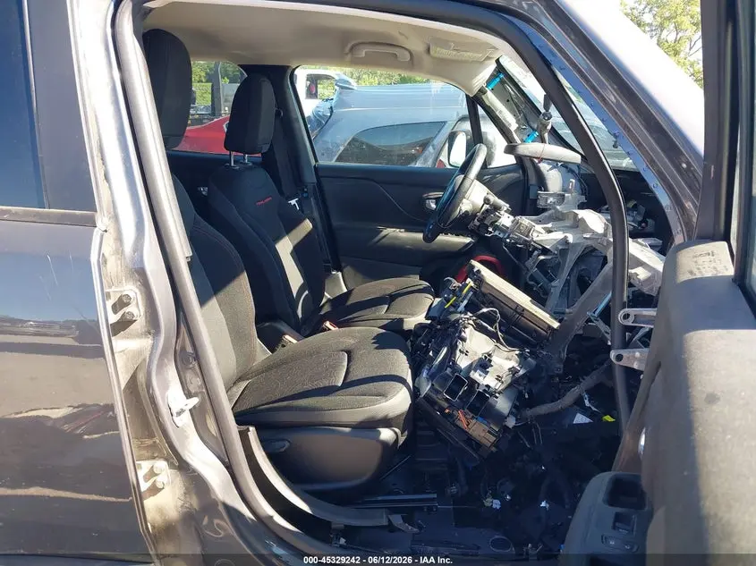 2022 JEEP RENEGADE TRAILHAWK 4X4