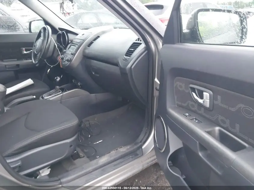 2012 KIA SOUL +