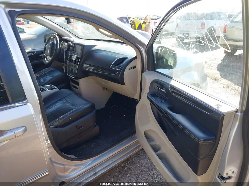 2012 CHRYSLER TOWN & COUNTRY TOURING