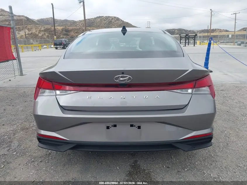 2023 HYUNDAI ELANTRA SE