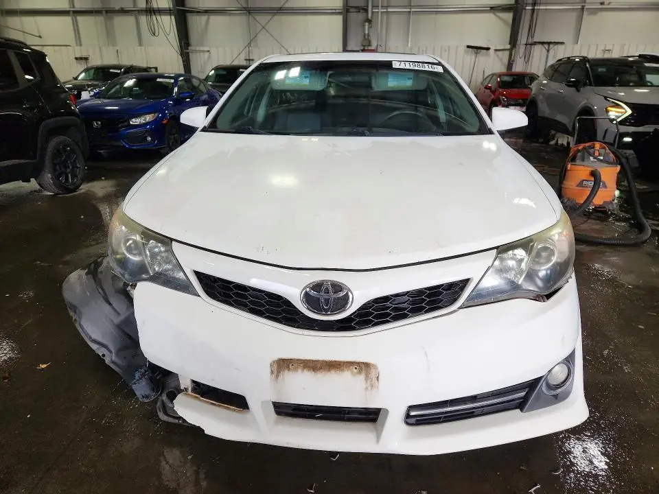 2012 TOYOTA CAMRY SE  