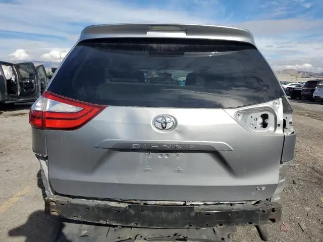 2016 TOYOTA SIENNA LE  