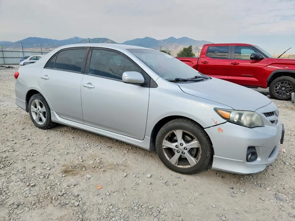 2013 TOYOTA COROLLA S  