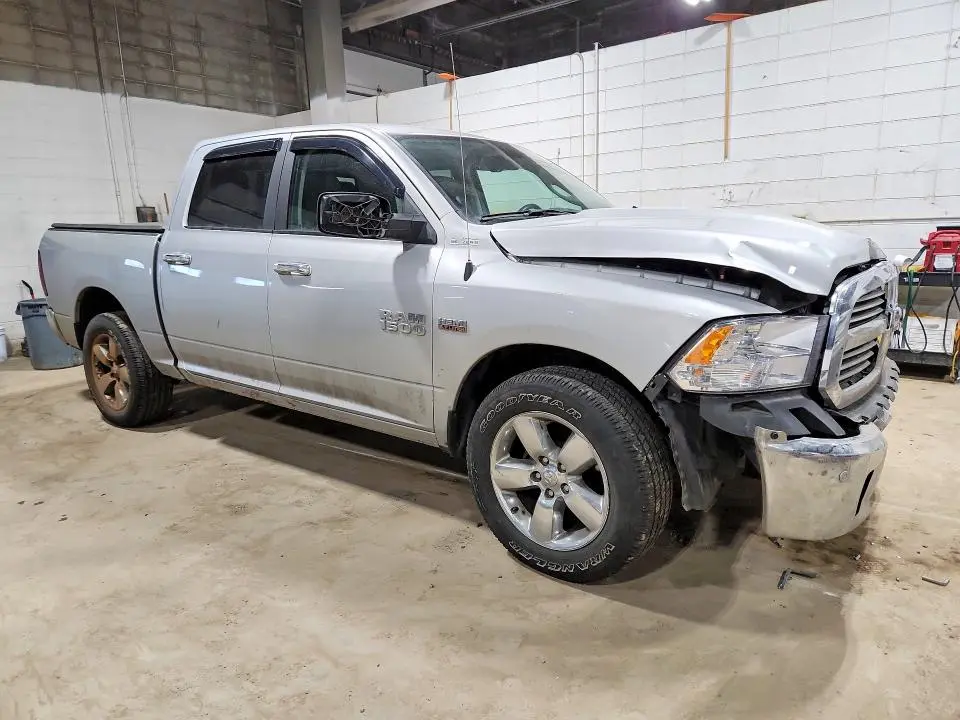 2018 RAM 1500 SLT  