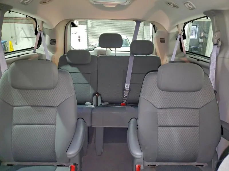 2010 CHRYSLER TOWN & COUNTRY TOURING  