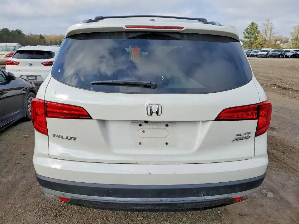 2018 HONDA PILOT ELITE  